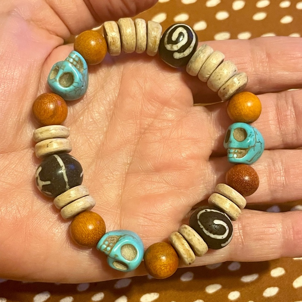 Turquoise Howlite Skull Bracelet